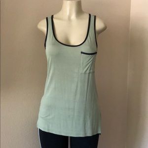 🔴2Bbebe size Small Top